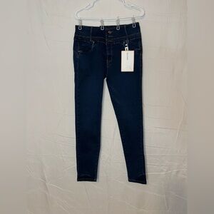 NWT bog. Skinny Jeans